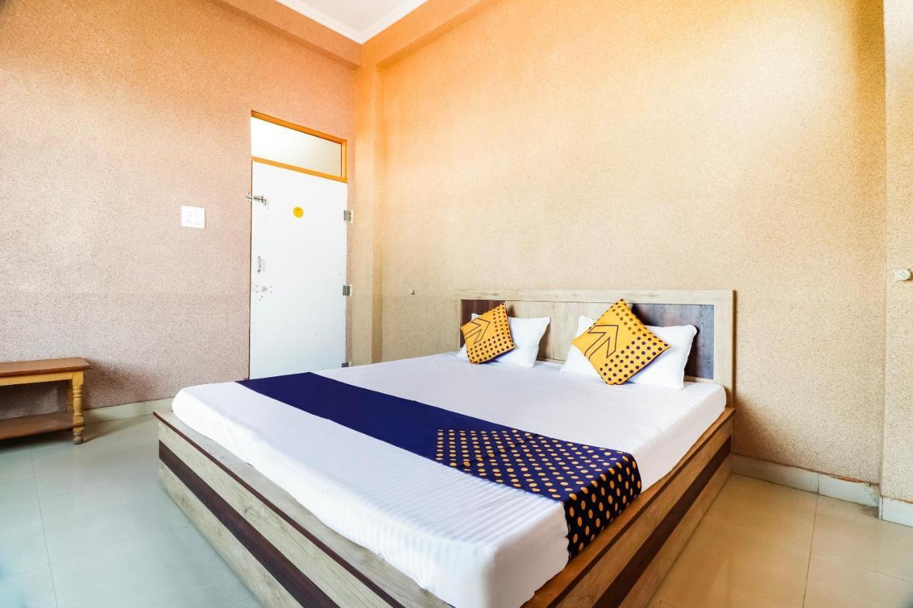 Spot On 68319 Nakhralo Rajasthan Hotel