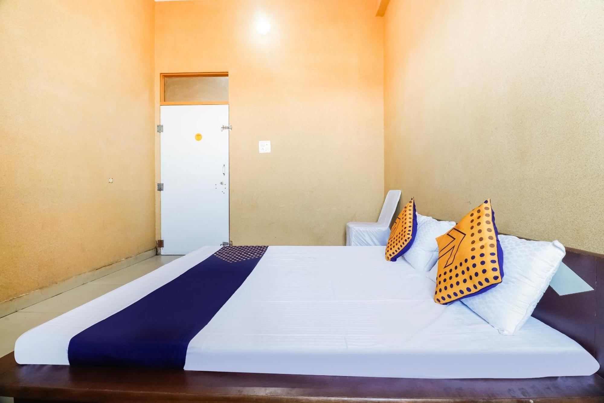 Spot On 68319 Nakhralo Rajasthan Hotel Jaipur